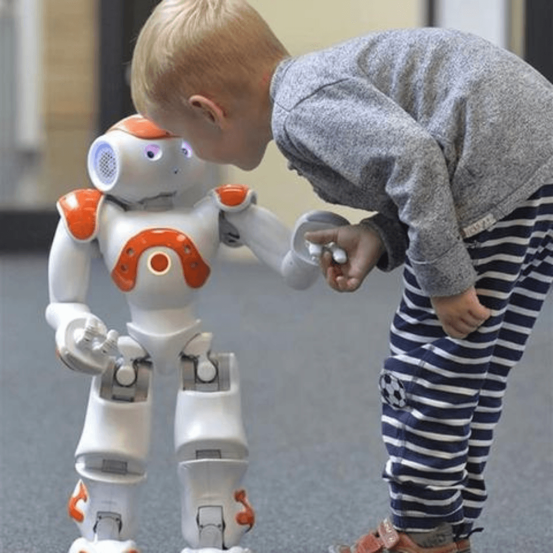 Pro Motion – Intelligent Toy Robot + Exclusive Gifts